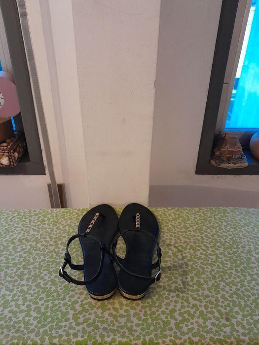 Vendo Sandálias de Senhora SEASIDE muito bonitas como novas