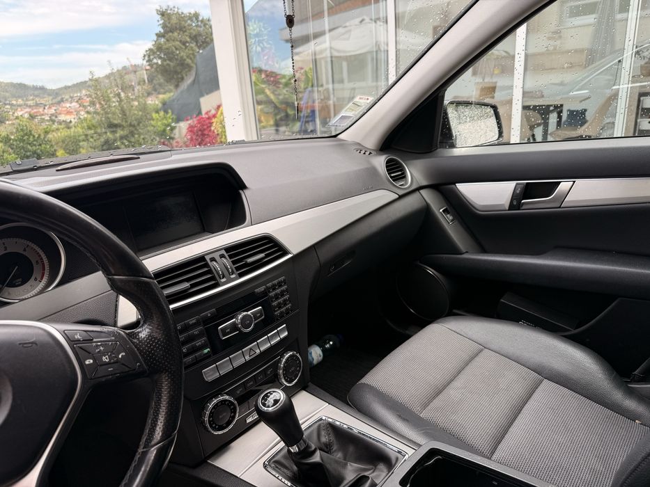 Mercedes-Benz C180 CDI Station 2011 | 290.000 km | Caixa manual | IUC pago