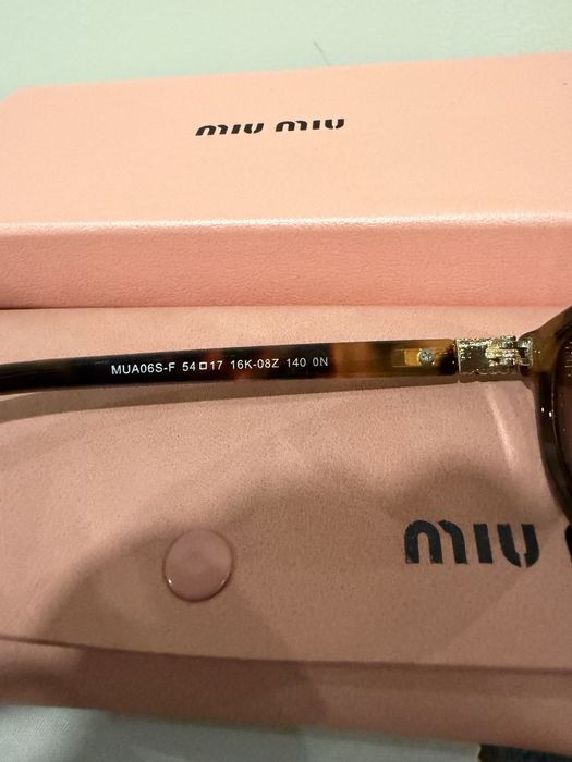 Óculos de sol Miu Miu