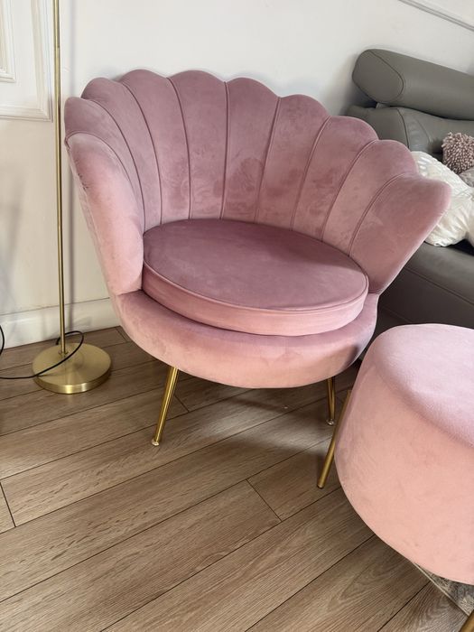 Fotel glamour z pufą zlote nozki rózowy idealny