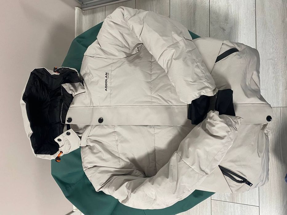 Стильная светлая куртка AOBOLAN, идеал