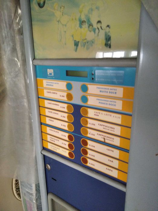 Máquinas vending  Incontro  Noidue Faspuntino Alice Club e moedeiros