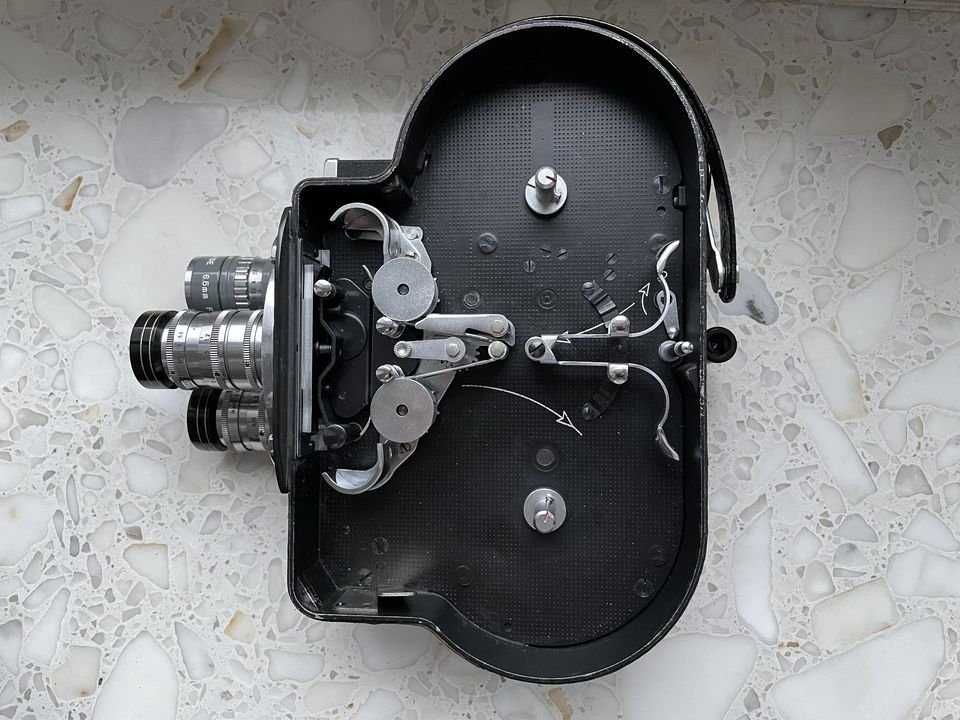 Kamera analogowa Bolex H8 Double 8mm non-reflex + 3 Kamera analogowa Bolex H8 Double 8mm non-reflex + 3