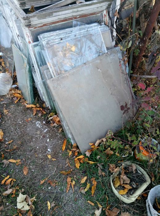 Продам стекло разных размеров