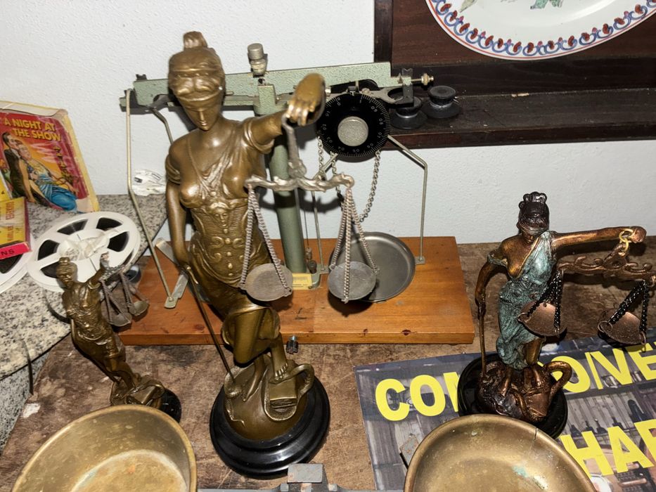 Balanças antigas