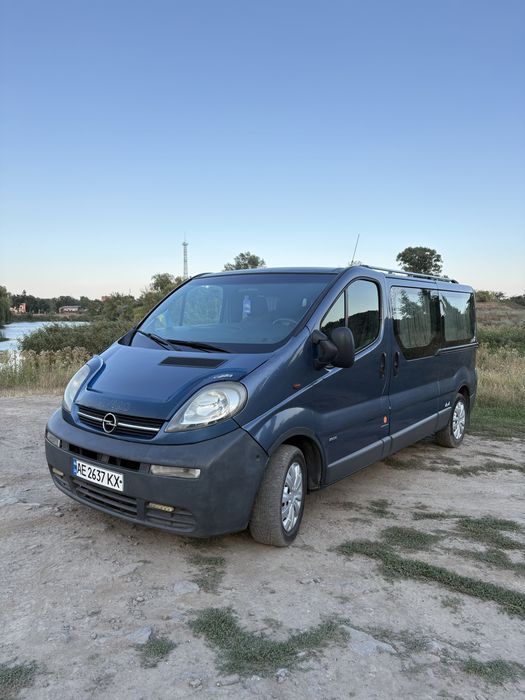 Продам Opel Vivaro 1.9 long Diesel ( довга база )