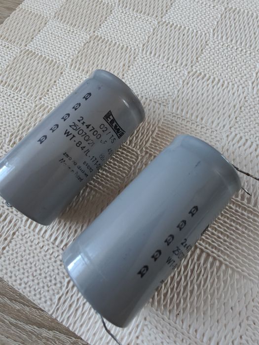 Radmor 5412  kondensator 2x4700qF/40v