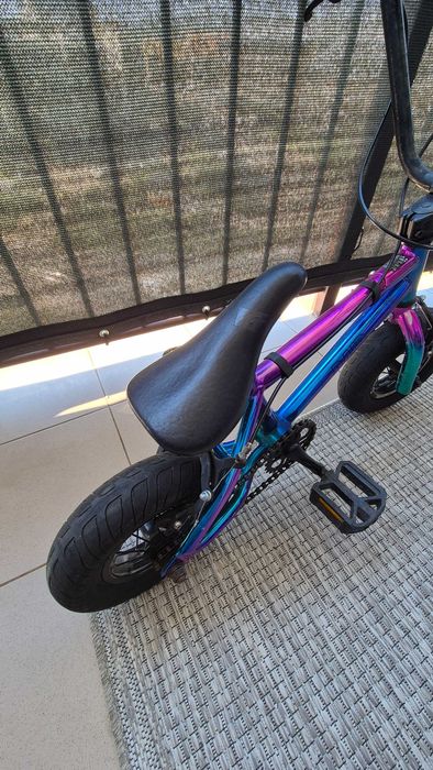 Mini BMX na grubych oponach