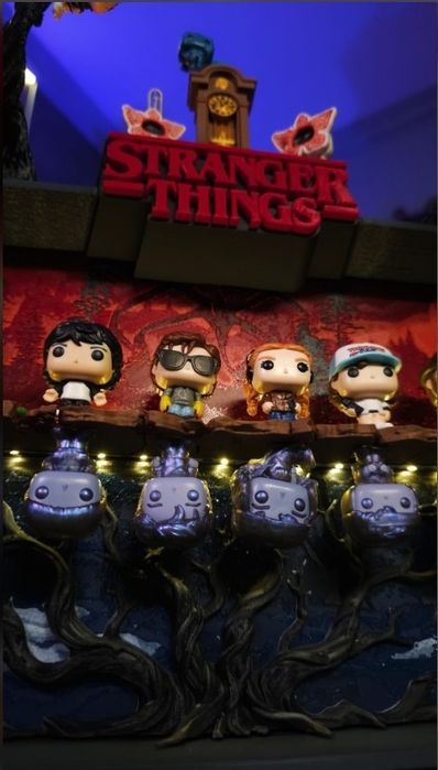 The Upside Down Display – Interaktywna Diorama Kolekcjonerska