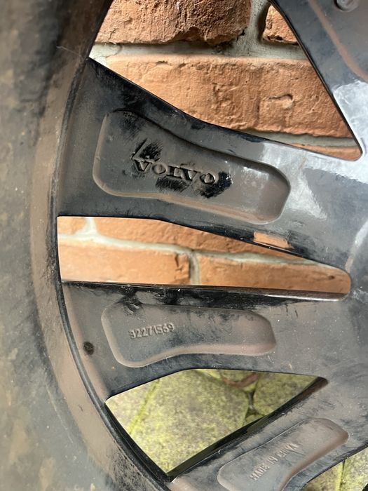 Felgi, koła 21’  Volvo XC60/XC90 + opony Pirelli