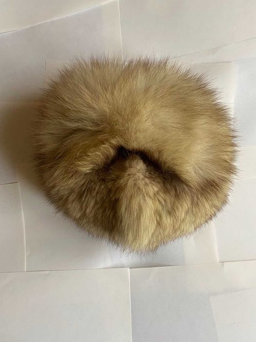 Шапка песцовая серого цвета. В хорошем состоянии.