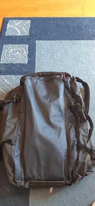 Saco de viagem com alças para uso ás costas