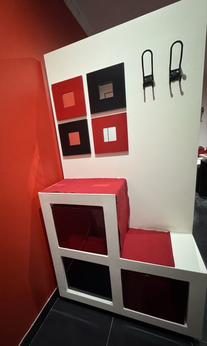 Movel entrada (cubos espelhos e cabides incluidos)