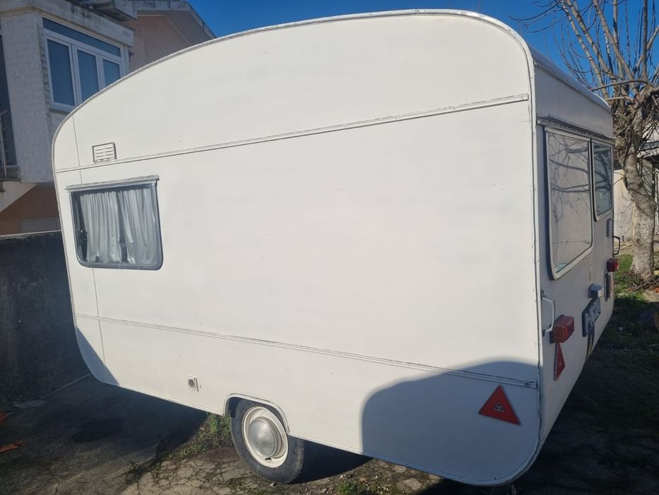 Caravana c/ documentos