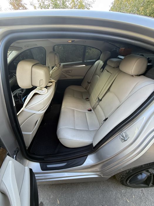 BMW f10 528i 2011