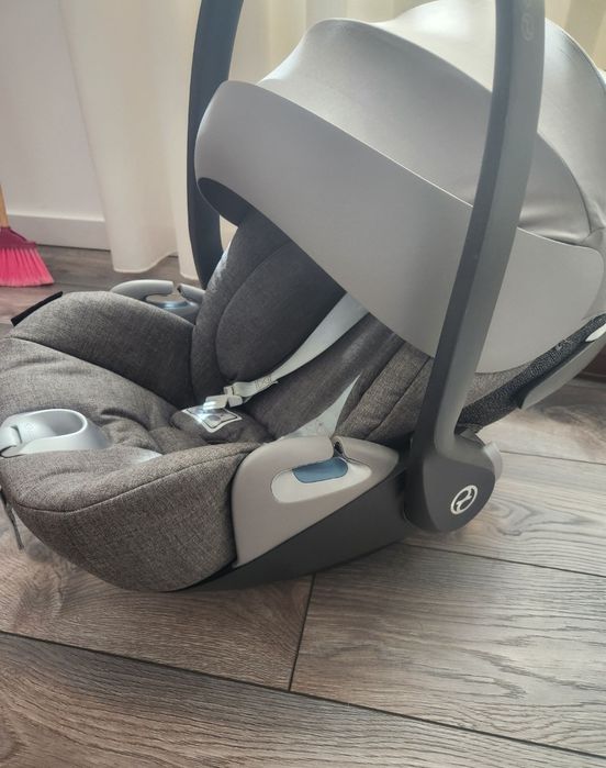 Carrinho cybex balios e Cybex cloud z i-size + sensor safe