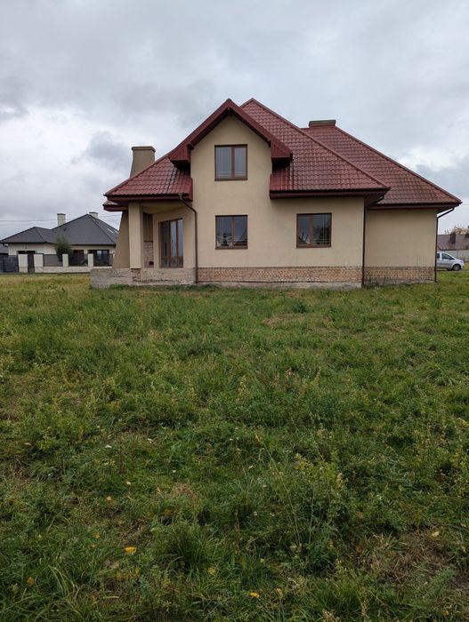 ПРОДАЖ! Будинок в с. Тарасове. ГАЗ! р-н вул. Квітневої, 10 сот.