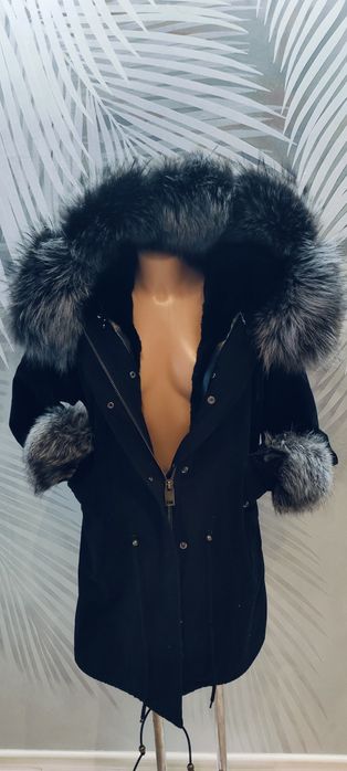 Czarna kurtka ocieplana parka z futerkiem miś