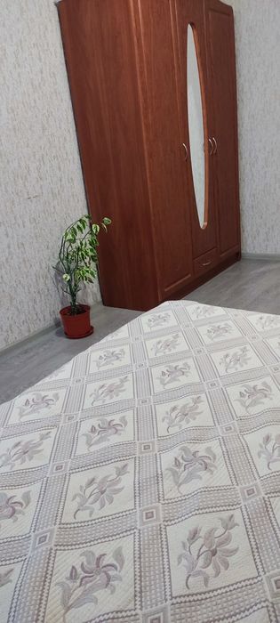 Снять квартиру подобово  погодинно двокімнатна  центр міста
