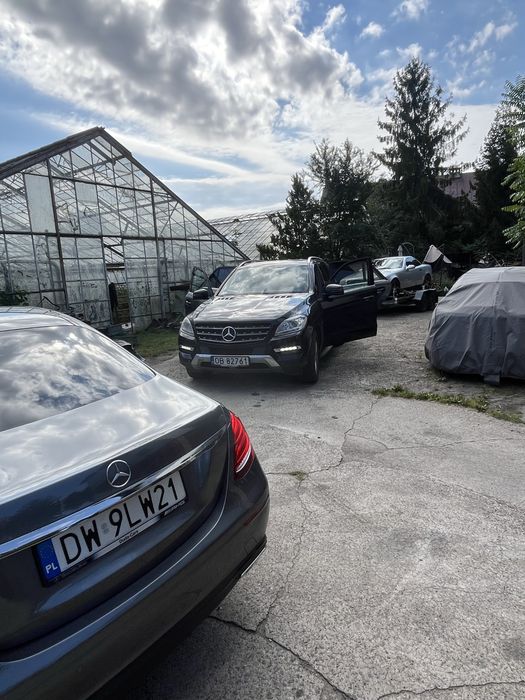 Wynajem  duzy teren Parking komis objekt hale warsztat 500 m2 centrum wroclaw