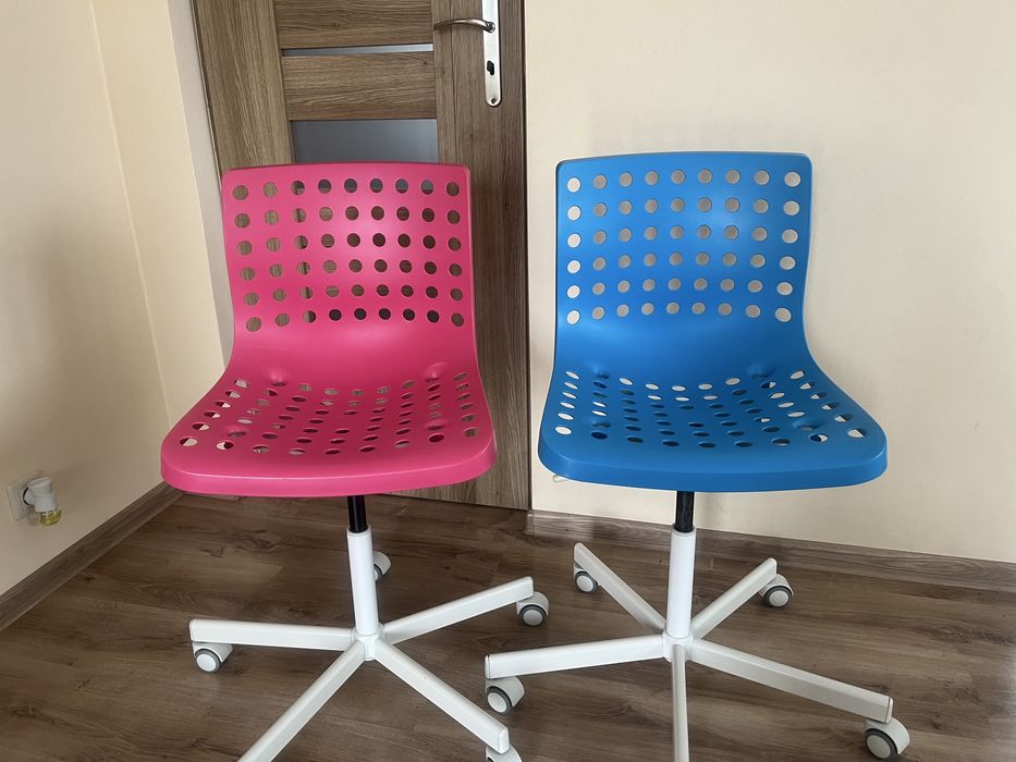 Sprzedam dwa krzesła IKEA, super stan