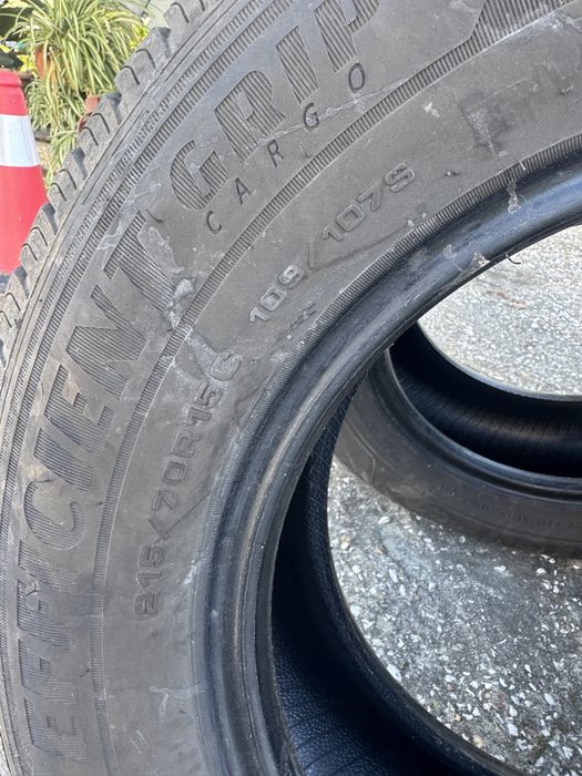 Pneus Goodyear * 215 70 r15 * Autocaravana
