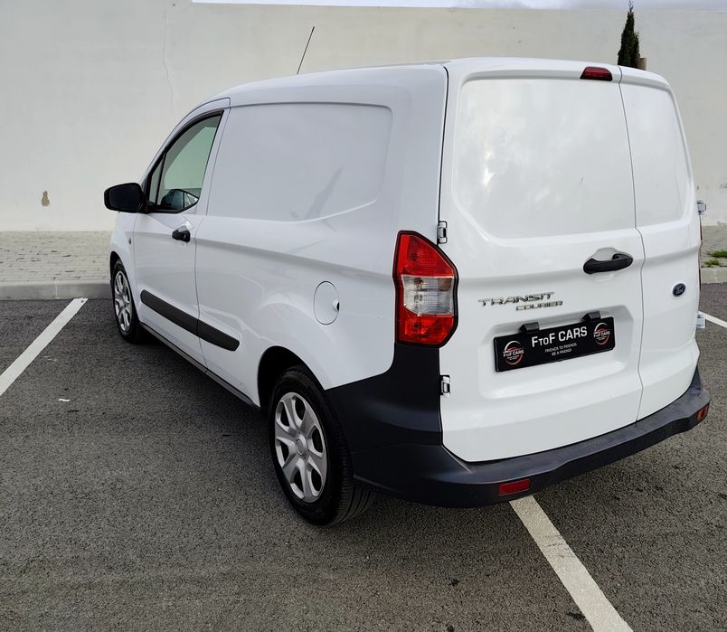 Ford Transit Courier (COM IVA DEDUTÍVEL)