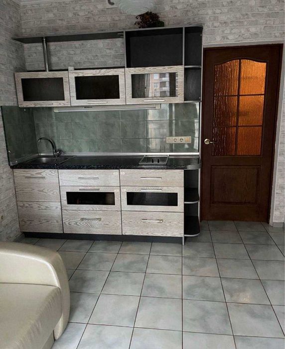 Продам 1 ком квартиру рову Шампанский