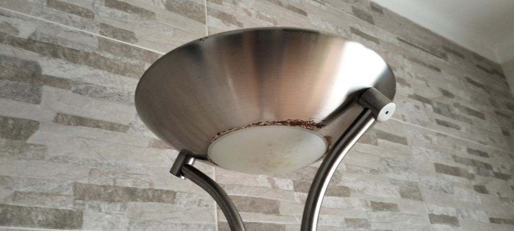 Candeeiro de pé com regulador intensidade