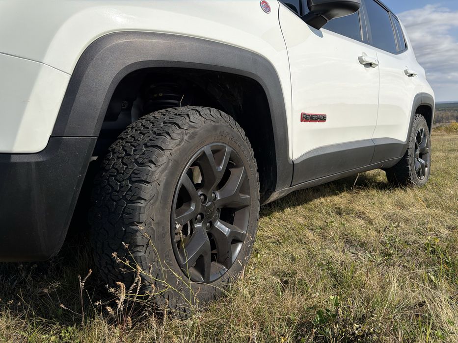 Jeep Renegade 2018 VIN ZACCJBCB3JPH26630 фото оголошення 11 з 22