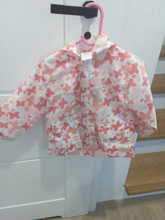 Cienka kurtka dziewczęca