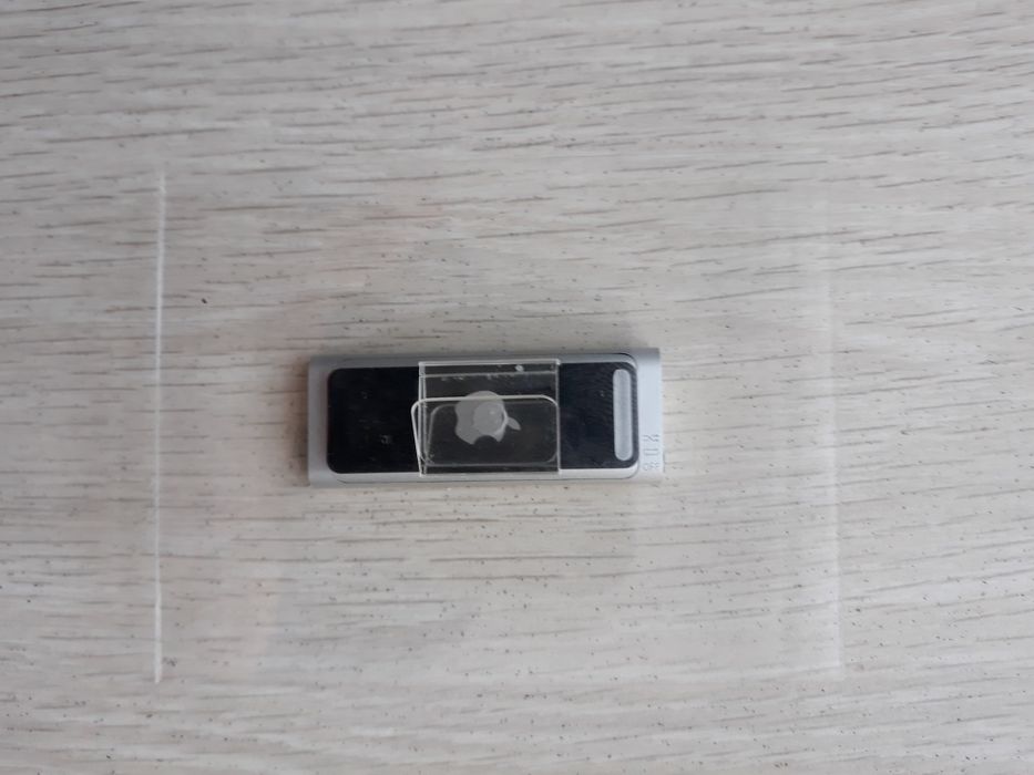 iPod shuffle 2gb, III generacja srebrny