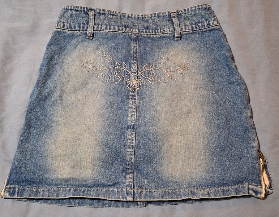 Saia de ganga c/ bordado e bolsos