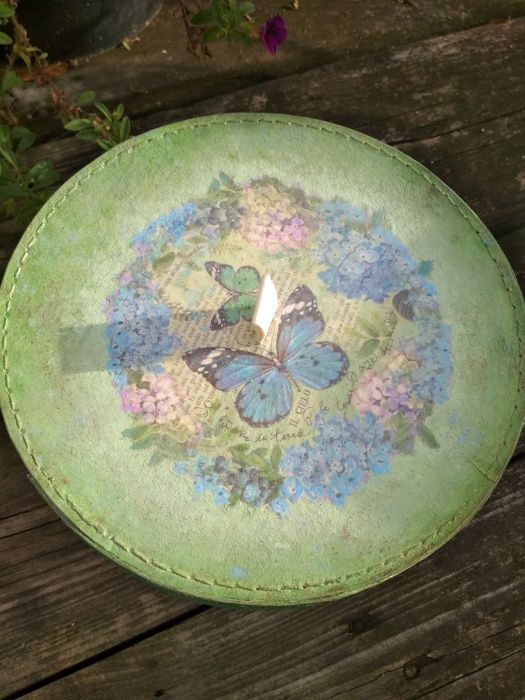 Pudełko okrągłe vintage hand made średnica 26 *13