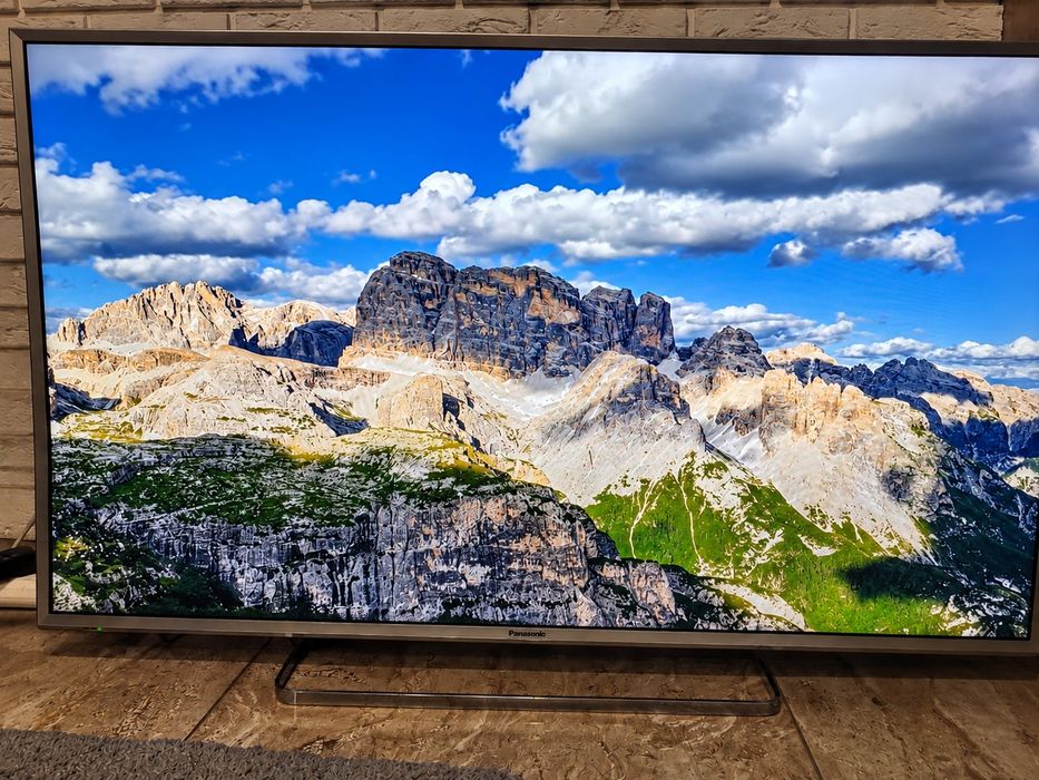 Телевізор Panasonic 49 smart tv