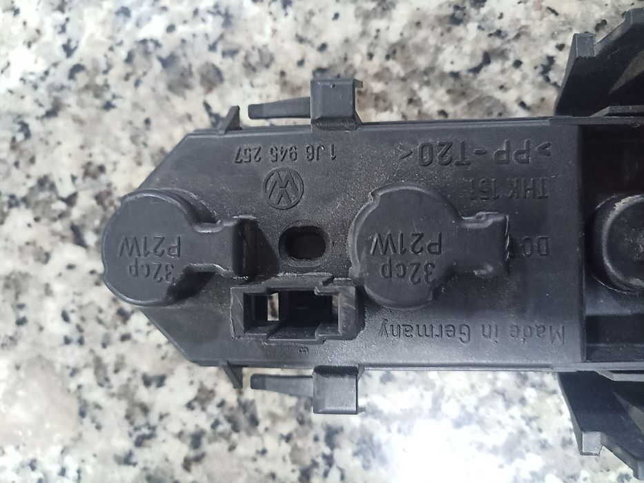 Suporte lâmpadas golf 4