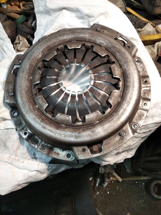 Корзина сцепления    valeo        б/у