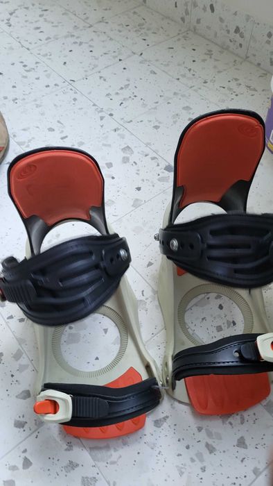 Prancha de snowboard Nitro Titan 59 + Fixações Drake F40
