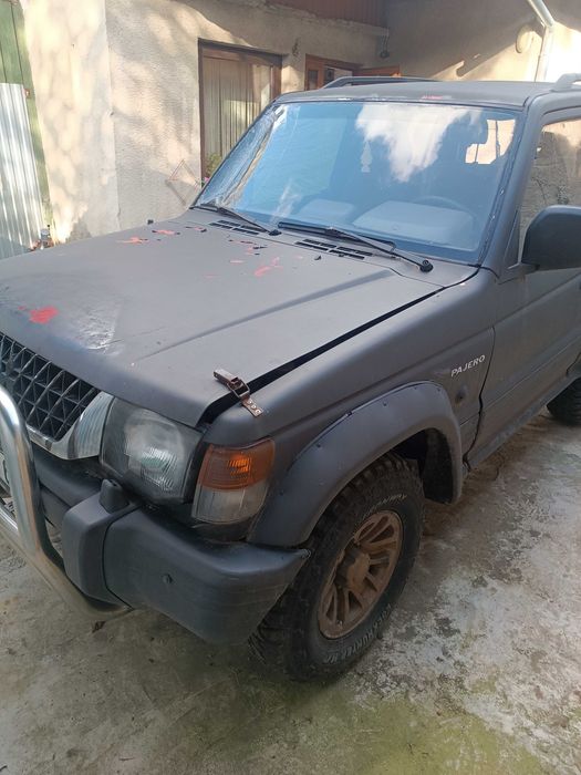 Mitsubishi Pajero дводверний.