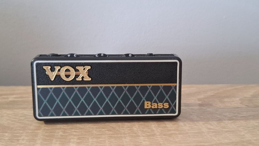 gitara basowa Harley Benton MB-4 SB Delux Series.