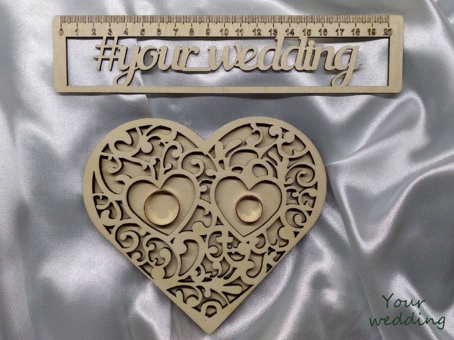 Весільна підставка для обручок