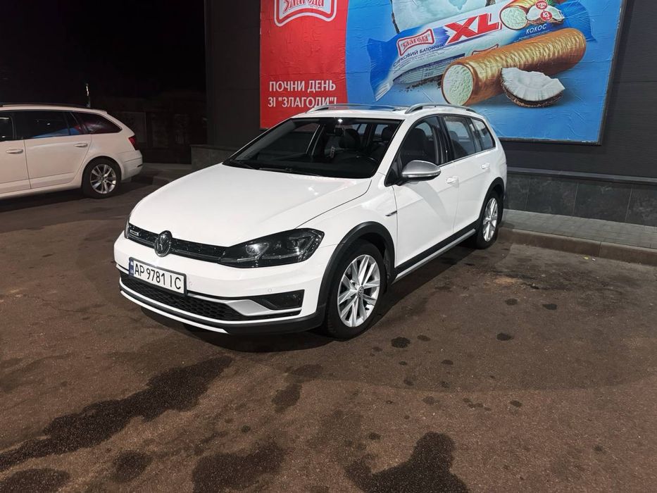 Volkswagen Golf Alltrack VW GTI GTR GTD