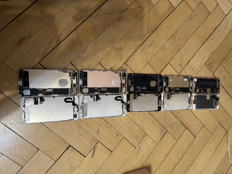 5 szt. iPhone (2x iPhone 7, 2x iPhone 7 Plus, 1x Iphone 6s)