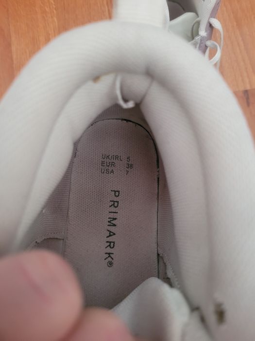 Bota téni lilás calçado