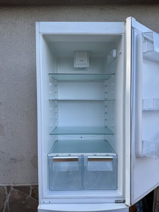 Продам холодильник Electrolux