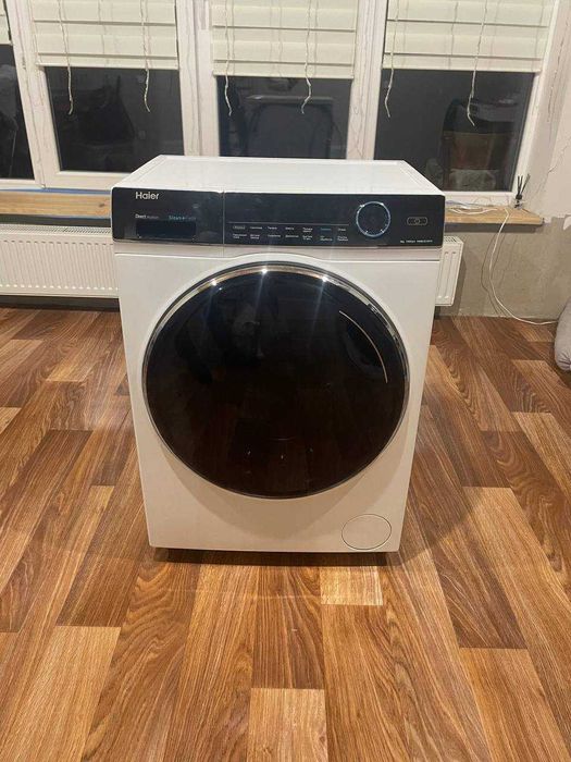 Продам пральну машину Haier HW80-B14979