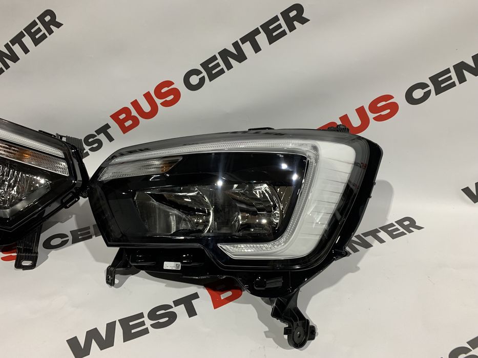 НОВА ОРИГІНАЛ Фара передня Renault Master 3 Рено Мастер 4 2019-