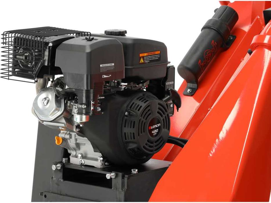 Rębak spalinowy YATO Rozdrabniacz do gałęzi