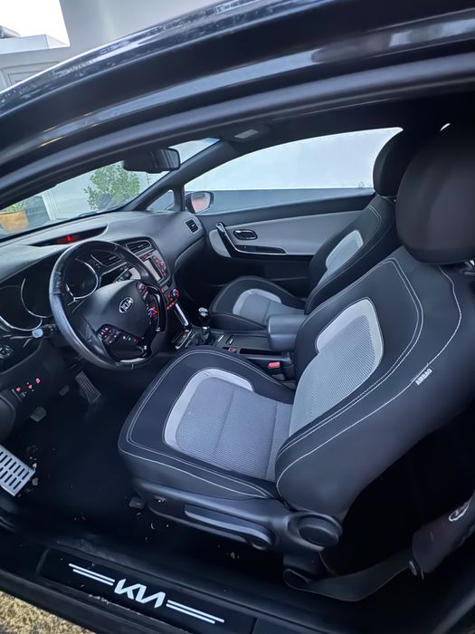 Kia Ceed Coupé 1.6 CRDi 2014