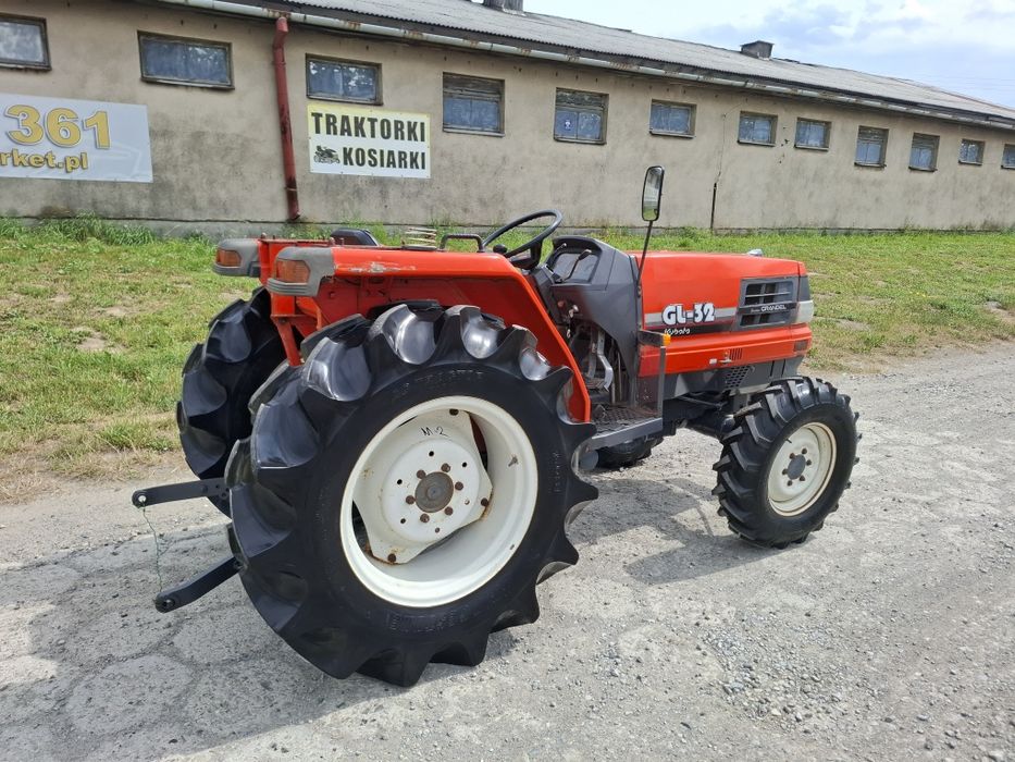 Traktorek japoński 4x4 Kubota GL 32 wspomaganie rewers